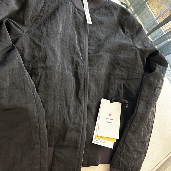 Lululemon Non-Stop Bomber Jacket, Black, Size 8, NWT - Picture 5 of 7